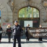 Protestno stajanje organizacije Žene u crnom povodom 17. godišnjice pogibije gardista 3