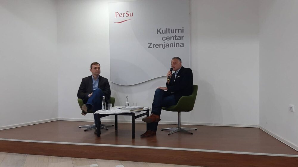 Kavčić u Zrenjaninu o bepslatnim udžbenicima 1