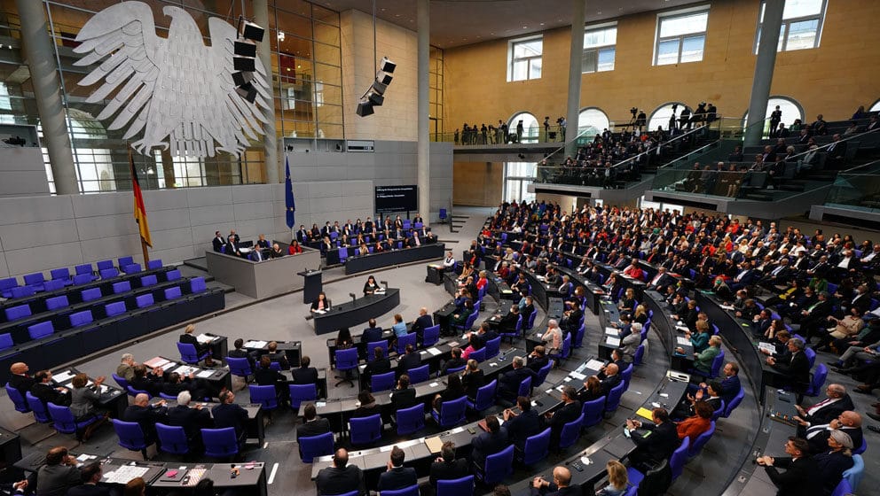 Bundestag usvojio nove mere protiv kovida 1