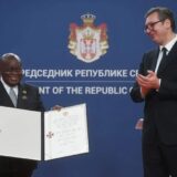 Vučić odlikovao predsednika Gane, najavio dupliranje stipendija za studente iz te zemlje 9