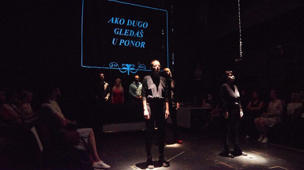 Predstavom „Ako dugo gledaš u ponor” iz Novog Pazara večeras se završava 16. Joakimfest u Kragujevcu 1