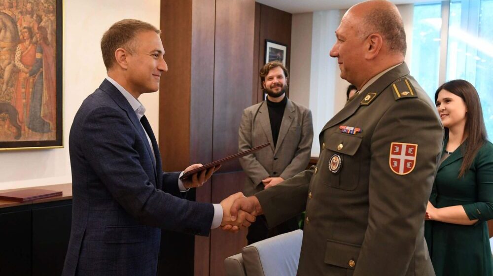 Stefanović uručio zahvalnice za postignut uspeh na takmičenju "Armija kulture" 1