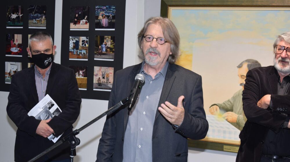 Predstave Ateljea 212 u kolažima Veljka Mihajlovića 1