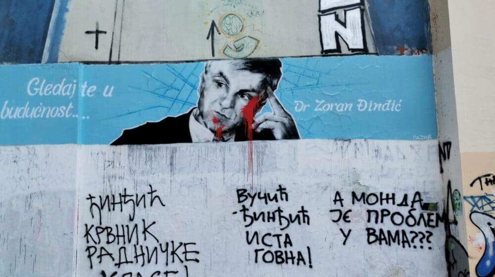 Oskrnavljen mural Zoranu Đinđicu 1