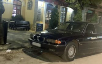 Danilo Vučić u kolima pod rotacijom i u pratnji „Kobri“ stigao na utakmicu u Požegi 2