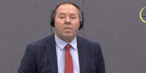 Gucati i Haradinaj negirali krivicu, tužilac Smit ih optužio za zastrašivanje svedoka 2 Gucati i Haradinaj negirali krivicu, tužilac Smit ih optužio za zastrašivanje svedoka 2