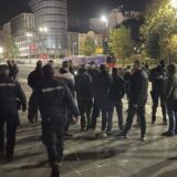 Miran protest desničara zbog Kosova, blokirali saobraćaj ispred Skupštine (FOTO) 10
