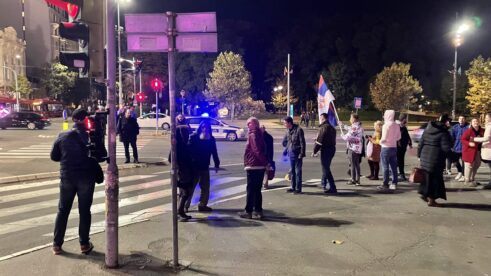 Ispred Narodne Skupštine se ponovo protestovalo protiv kovid propusnica 4