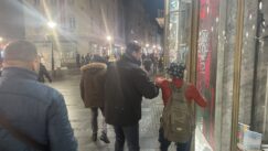 Protest protiv kovid propusnica Održan još jedan protest protiv kovid propusnica u Beogradu, Dveri dale podršku 16