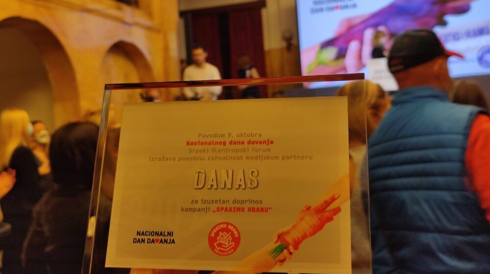 Zahvalnica Danasu za izuzetan doprinos kampanji "Spasimo hranu - sačuvajmo humanost" 1
