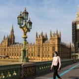 U Ujedinjenom Kraljevstvu trećina domaćinstava s niskim prihodima ne može da plati račune 4