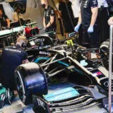 Zbog promene motora kažnjeni Botas, Rasel i Fetel 9