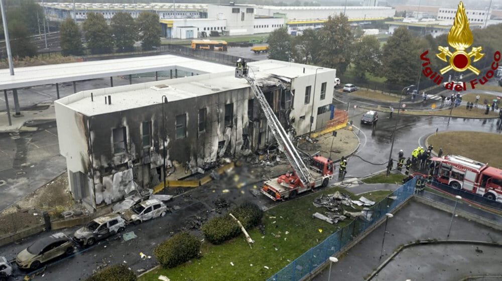 Mali avion udario u praznu zgradu u Milanu, osam poginulih 1
