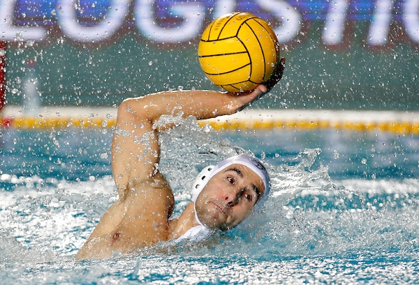 Surova dominacija Novog Beograda 1