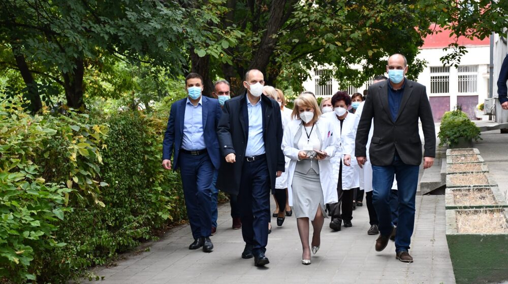 Nova sanitetska vozila, radna mesta za lekare i medicinske sestre u ZC Negotin 1