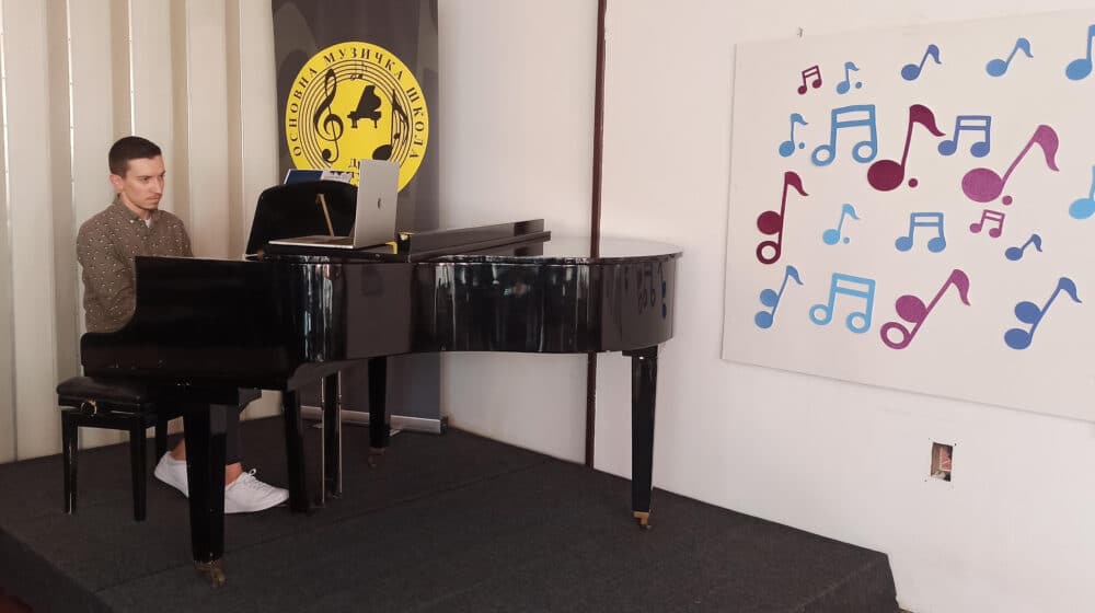 Master klas pijaniste Nikole Pešića u pirotskoj Muzičkoj školi 1