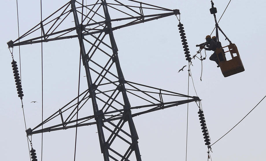 U Libanu posle potpunog mraka delimično proradile dve električne centrale 1