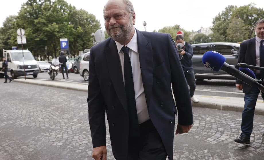 Parizjen: Maštoviti dileri sa kesama marihuane i likom ministra pravde 1