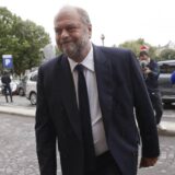 Parizjen: Maštoviti dileri sa kesama marihuane i likom ministra pravde 2