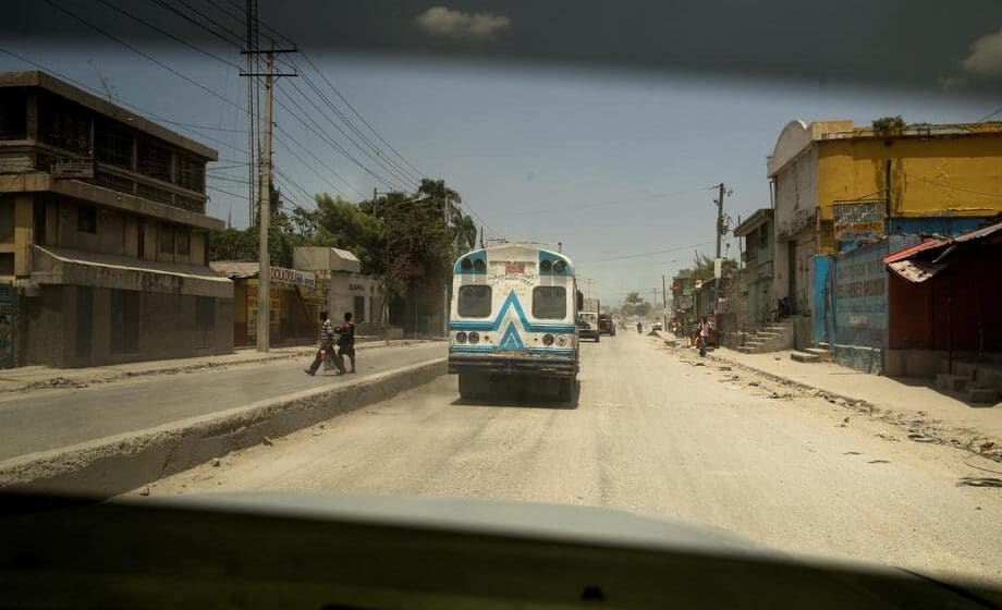 Grupa od 17 američkih misionara oteta na Haitiju 1