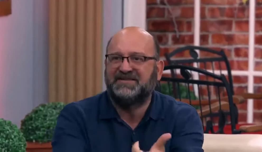 "Bezobrazluk prve vrste": Hubač podneo pritužbu protiv Bokana zbog diskriminacije mladih glumaca 2 "Bezobrazluk prve vrste": Hubač podneo pritužbu protiv Bokana zbog diskriminacije mladih glumaca 2