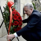 Krivokapićevo odavanja pošte Đinđiću oprečno se tumači 12