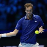 Medvedev bez poraza do polufinala ATP finala 8