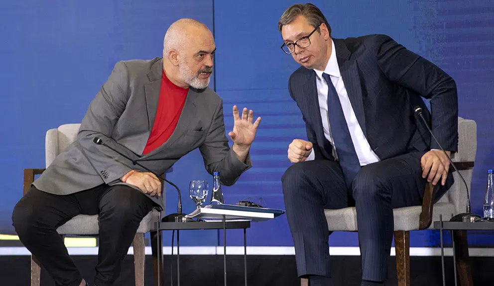 Kako je izgledala prva zvanična poseta Vuka Draškovića Albaniji pre 20 godina? 2 Kako je izgledala prva zvanična poseta Vuka Draškovića Albaniji pre 20 godina? 2