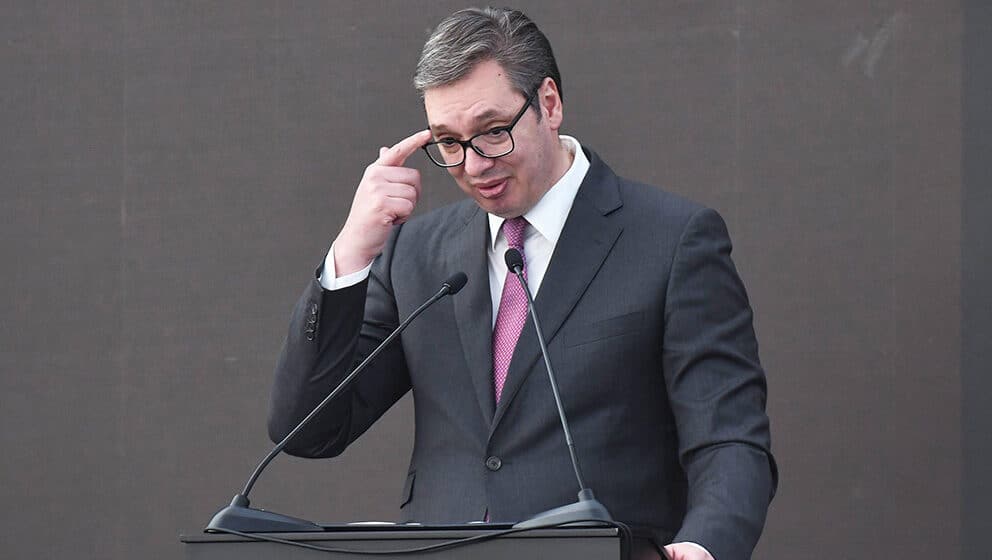 Vučić bio 13 sati u dnevnicima šest medija 1