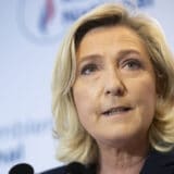 Marin Le Pen odložila predizborni miting za februar 6