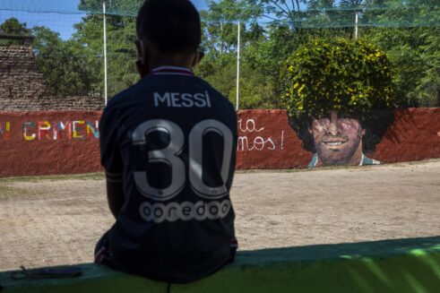 Godinu dana od smrti legendarnog Dijega Maradone (FOTO) 5