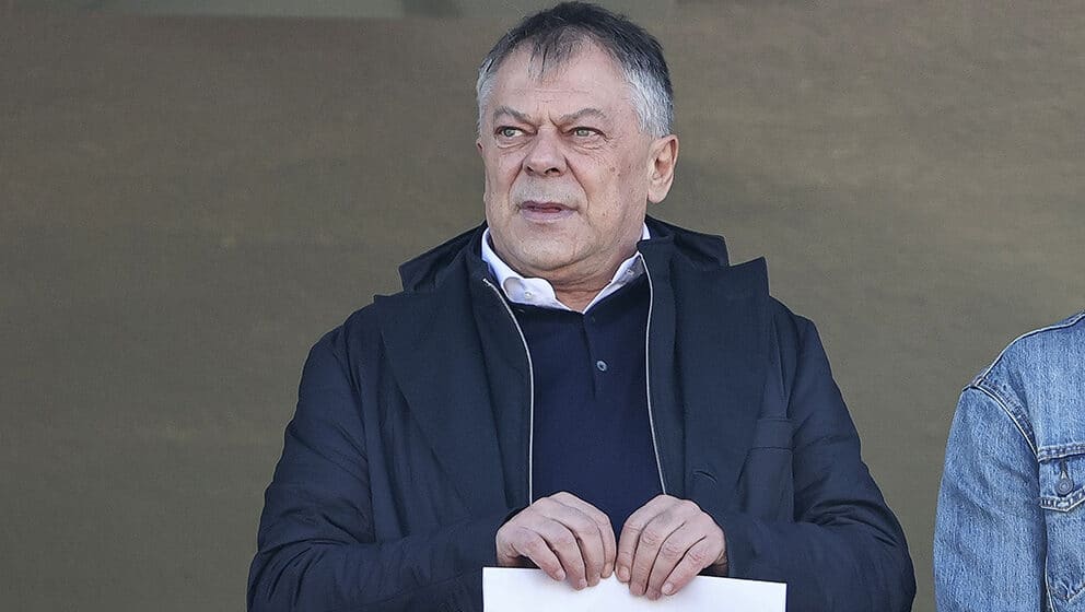 Tončev tvrdi da nije uticao na dodelu 136 miliona klubu koji vodi njegov sin 1