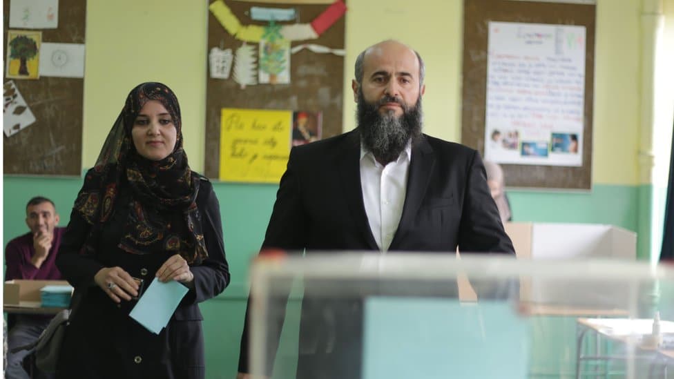 Obrazovanje u Srbiji: Veronauka i građansko vaspitanje 20 godina kasnije - „sve zavisi od nastavničkog entuzijazma" 3 Muamer Zukorlić, nosilac liste Matica Bošnjačka