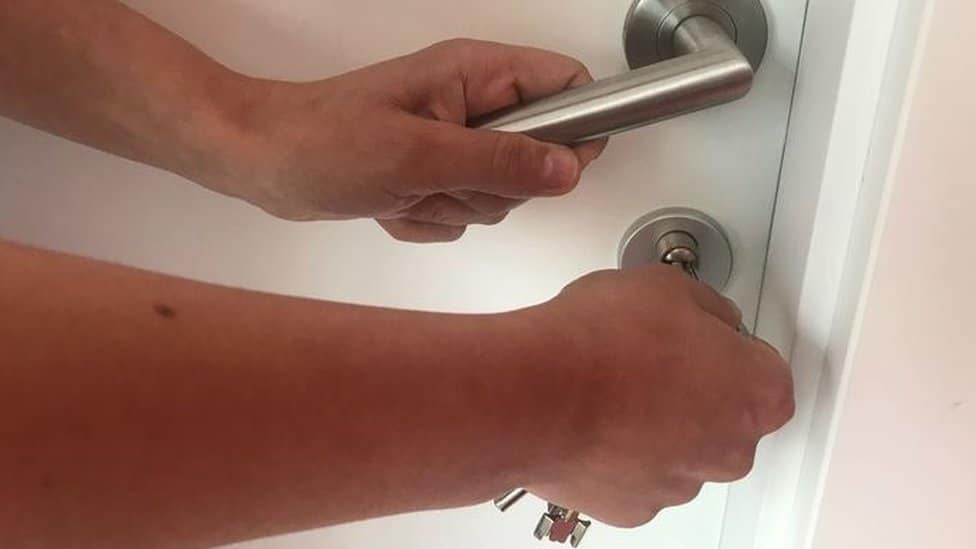 Korona virus i nekretnine: Zašto je prodaja stanova u Srbiji procvetala usred pandemije 1 otključavanje vrata