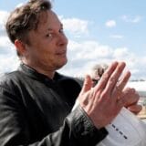 Porez i bogatstvo: Tviteraši glasali - Mask da proda udeo u Tesli i plati porez, na potezu milijarder 4