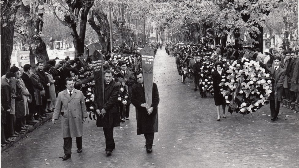 Tito, Jugoslavija i tajne službe: Slobodan Penezić Krcun, nemilosrdni mač revolucije, šef Ozne, ministar, premijer i brižni otac 7 sahrana