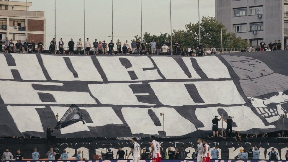 NE, NIJE ALBANSKI ORAO! Evo zašto su svi fudbaleri Zvezde