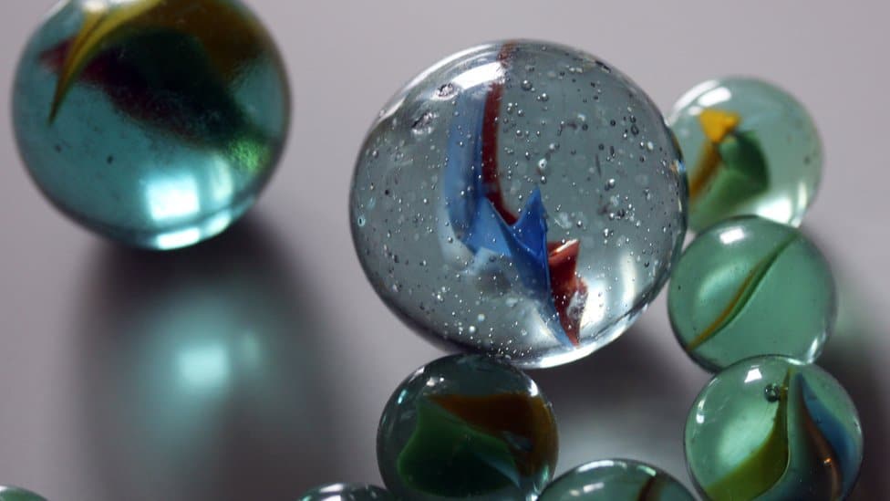 Klikeri, lastiš, žmurke, ledeni čika: Dečije igre koje su danas potpuno zaboravljene 1 klikeri