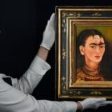 Frida Kalo i umetnost: Autoportret dostigao cenu od skoro 35 miliona dolara 11