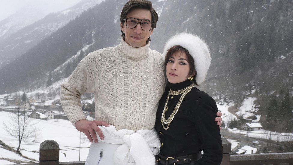 Film i moda: Članovi porodice Guči prete tužbom zbog filma: „Uvređeni smo i povređeni“ 1 Lejdi Gaga i Adam Drajver