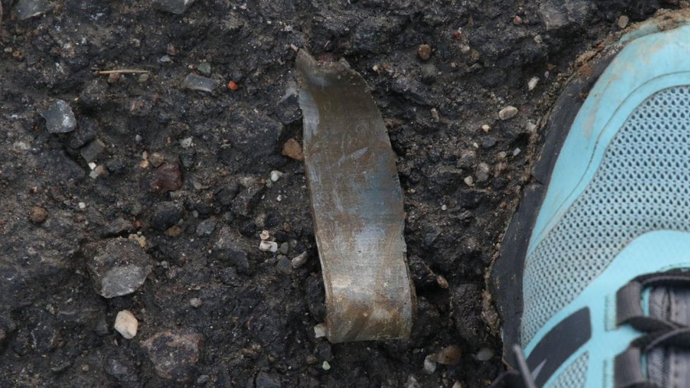 Beograd, fabrika, eksplozija: Dvoje mrtvih i 16 povređenih, oštećeno 70 kuća - RTS 4 eksplozija, Leštane