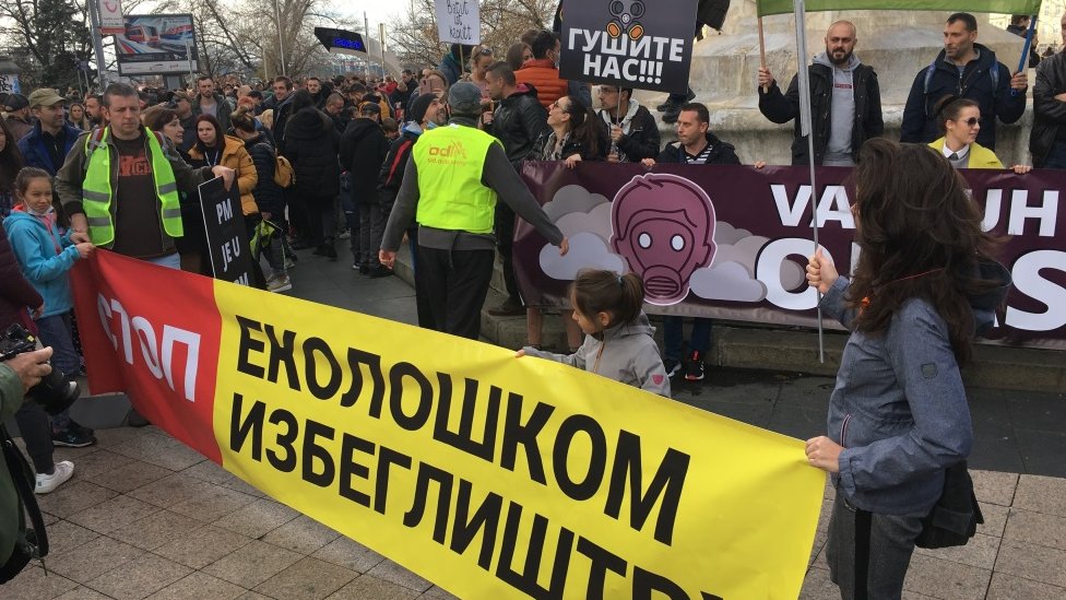 Srbija, zagađenje vazduha i protesti: „Živi možda jesmo, ali sa ovakvim vazduhom zdravi sigurno nismo" 3 ekološki protest, zagađenje vazduha