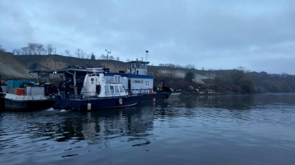 Uhapšeni zbog krijumčarenja 9.800 litara nafte 1