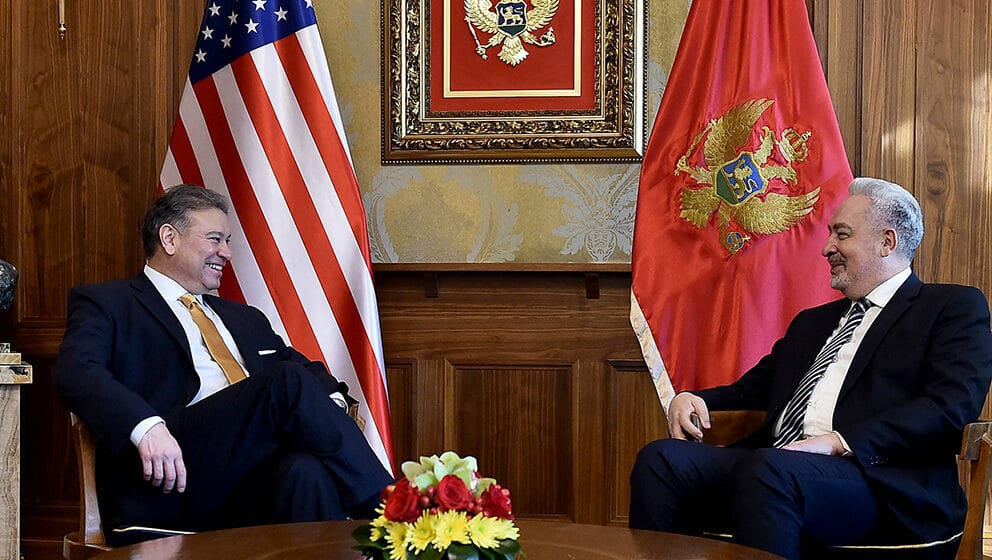 SAD očekuju da Crna Gora bude okrenuta ka Zapadu, poručio Eskobar u Podgorici 1