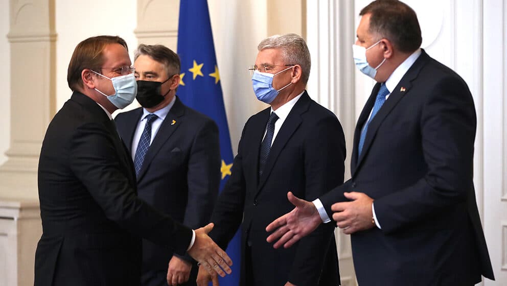 Dodik sa Varheljijem dogovarao otcepljenje Srpske 1