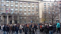Blokade puteva u Srbiji zbog Zakona o referendumu, problemi sa policijom (FOTO, VIDEO) 3