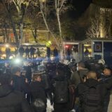 Protest "Mural mora pasti": Najveći mural ratnim zločincima je ovaj režim, to je mural devedesetim 13