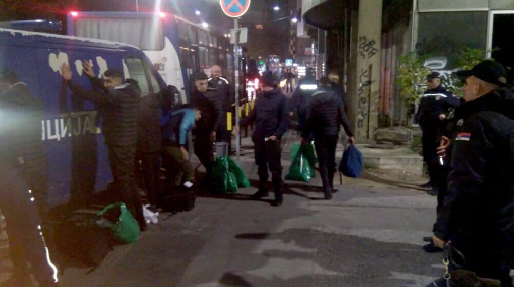 Policija u Beogradu pronašla 82 ilegalna migranta 1
