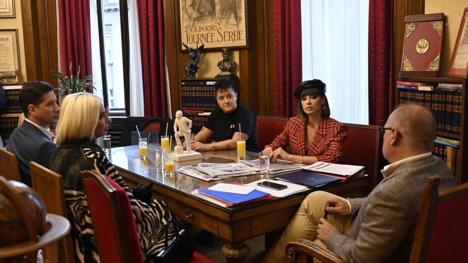 Na dočeku Nove godine u Beogradu Marija Šerifović, Karleuša i Sara Jo 2