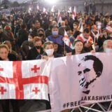Protesti ispred zatvora u Gruziji, demonstranti traže prevacivanje Sakašvilija u privatnu kliniku 10
